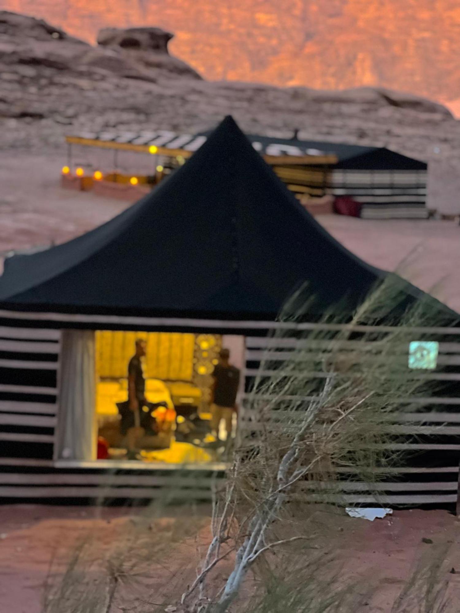 Star Camp & With Tor Hotel Вади Рум Екстериор снимка