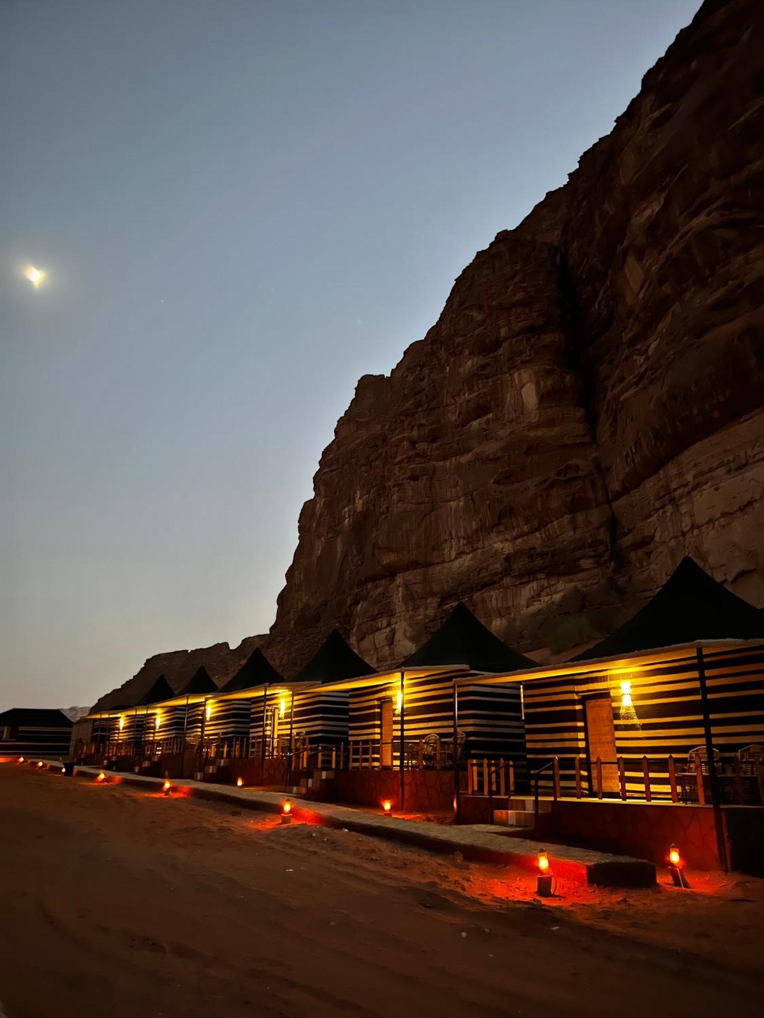 Star Camp & With Tor Hotel Вади Рум Екстериор снимка